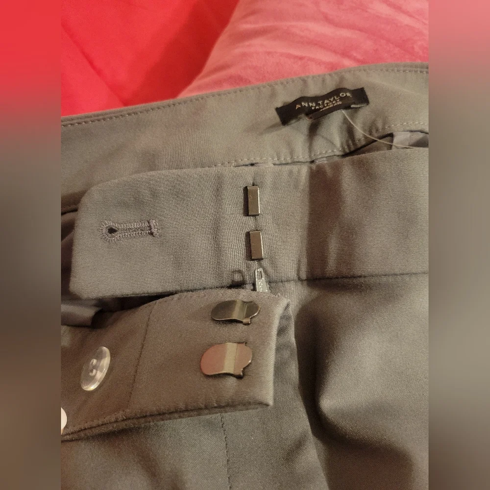NWT Ann Taylor Women's Olive Green Pants - Picture 2 of 8